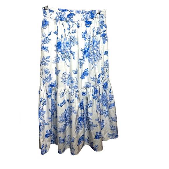 Floral Asymmetrical Skirt in Blue and White - Picture 2 of 6